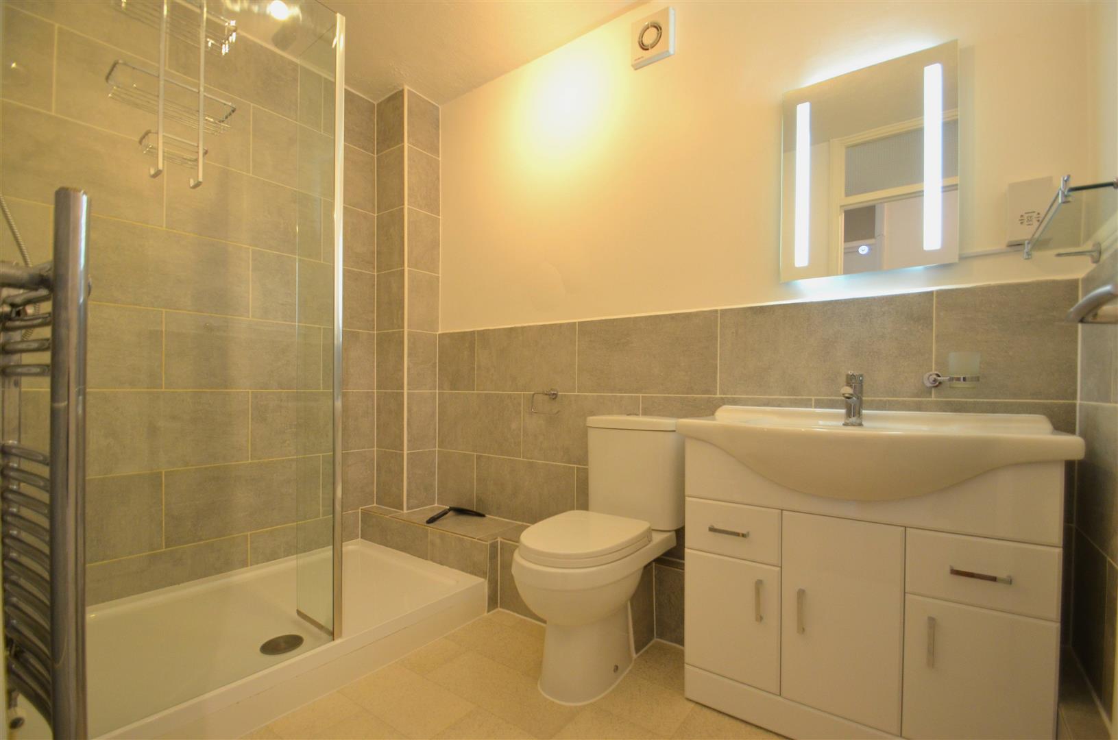 Flat Pepys Close in Greater London