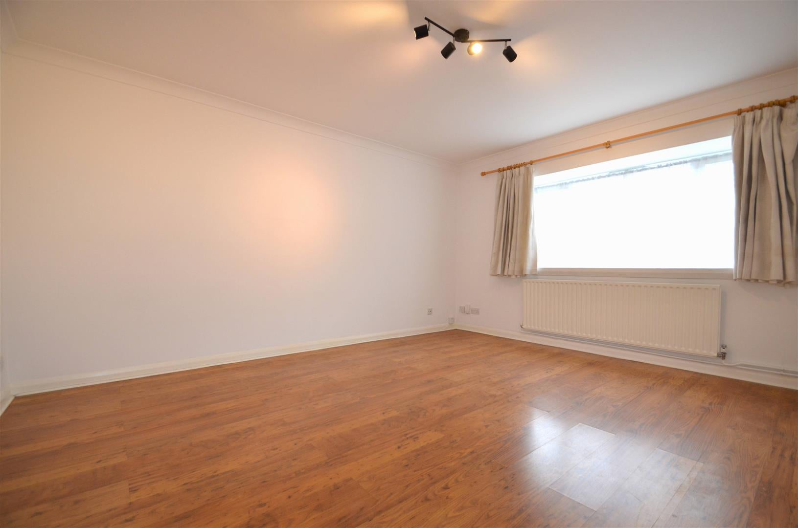 Flat Pepys Close in Greater London