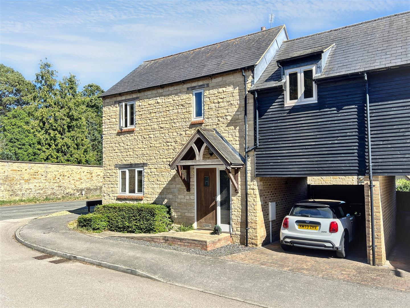 House Norlington Close in Kettering