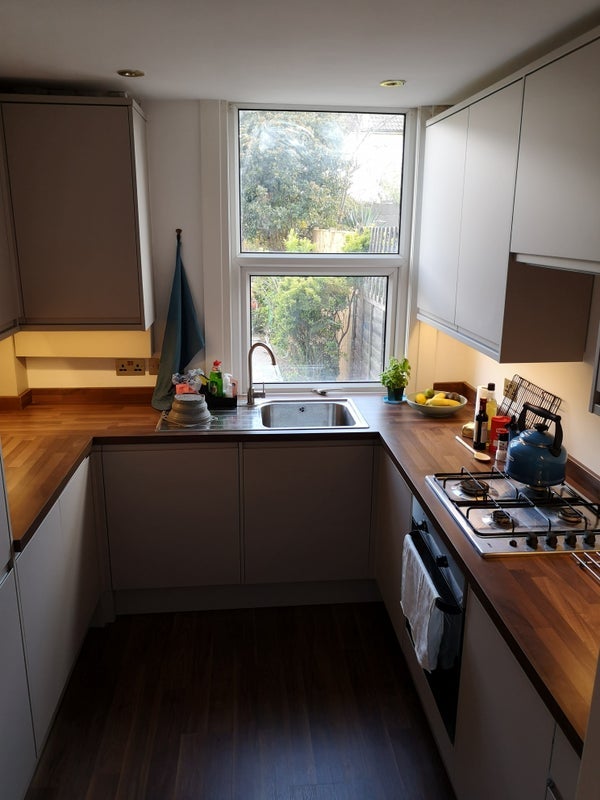 Room Dominion Road in Greater London