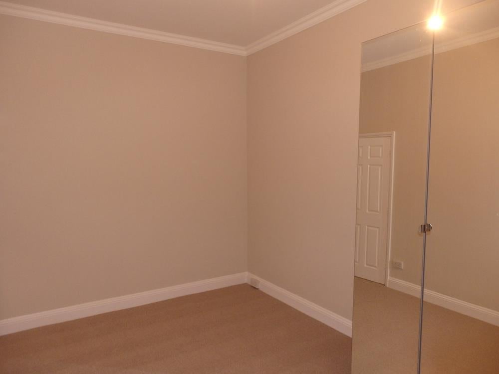 Flat Lansdowne Road in Bedford