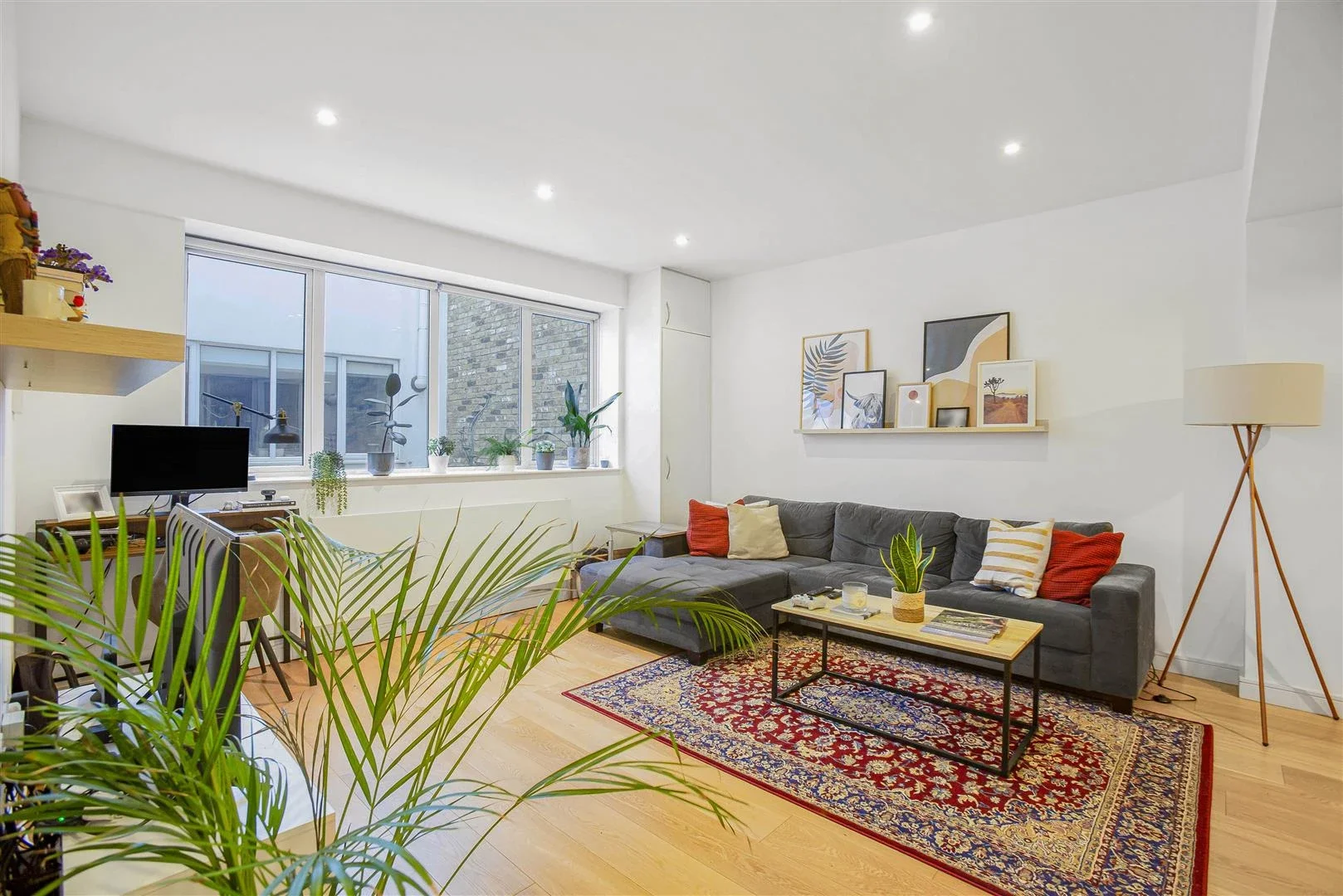 Flat City Garden Row in Greater London