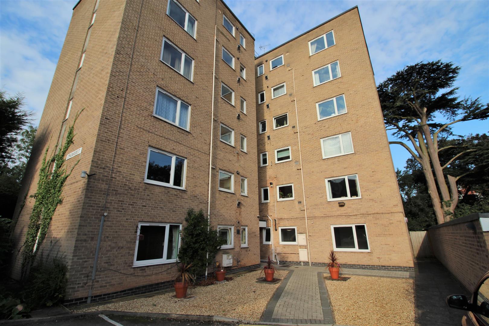 Flat Albert Road in Leicester