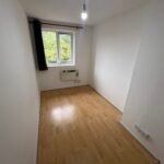 Flat Greenslade Road in Greater London