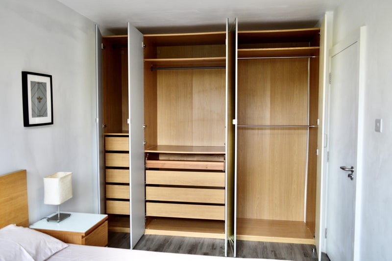 Room Candy Street in Greater London