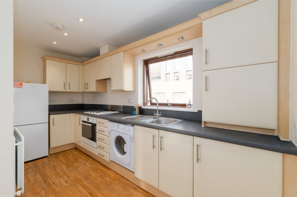 Flat Barchester Street in Greater London