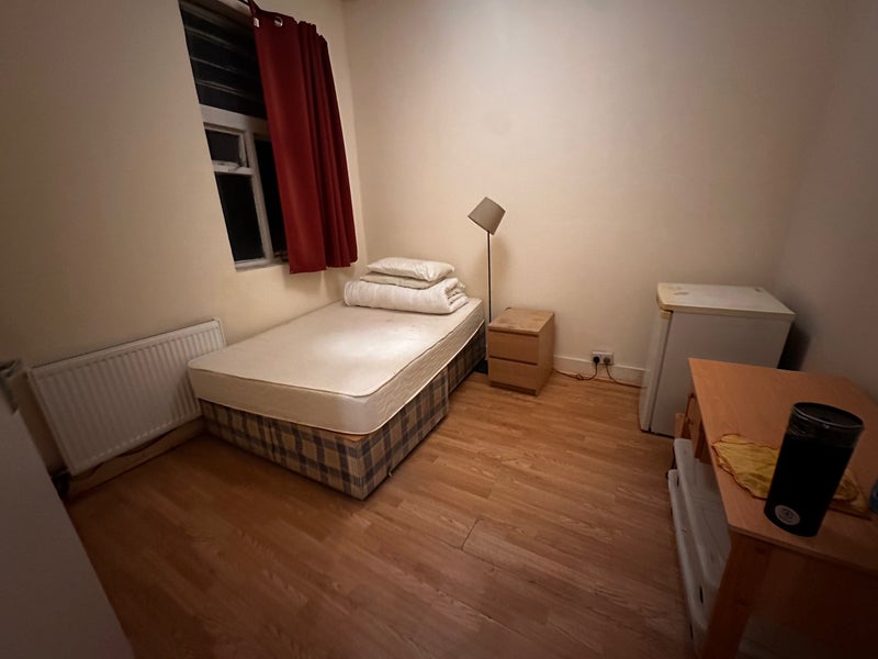 Room Chatsworth Road in Greater London