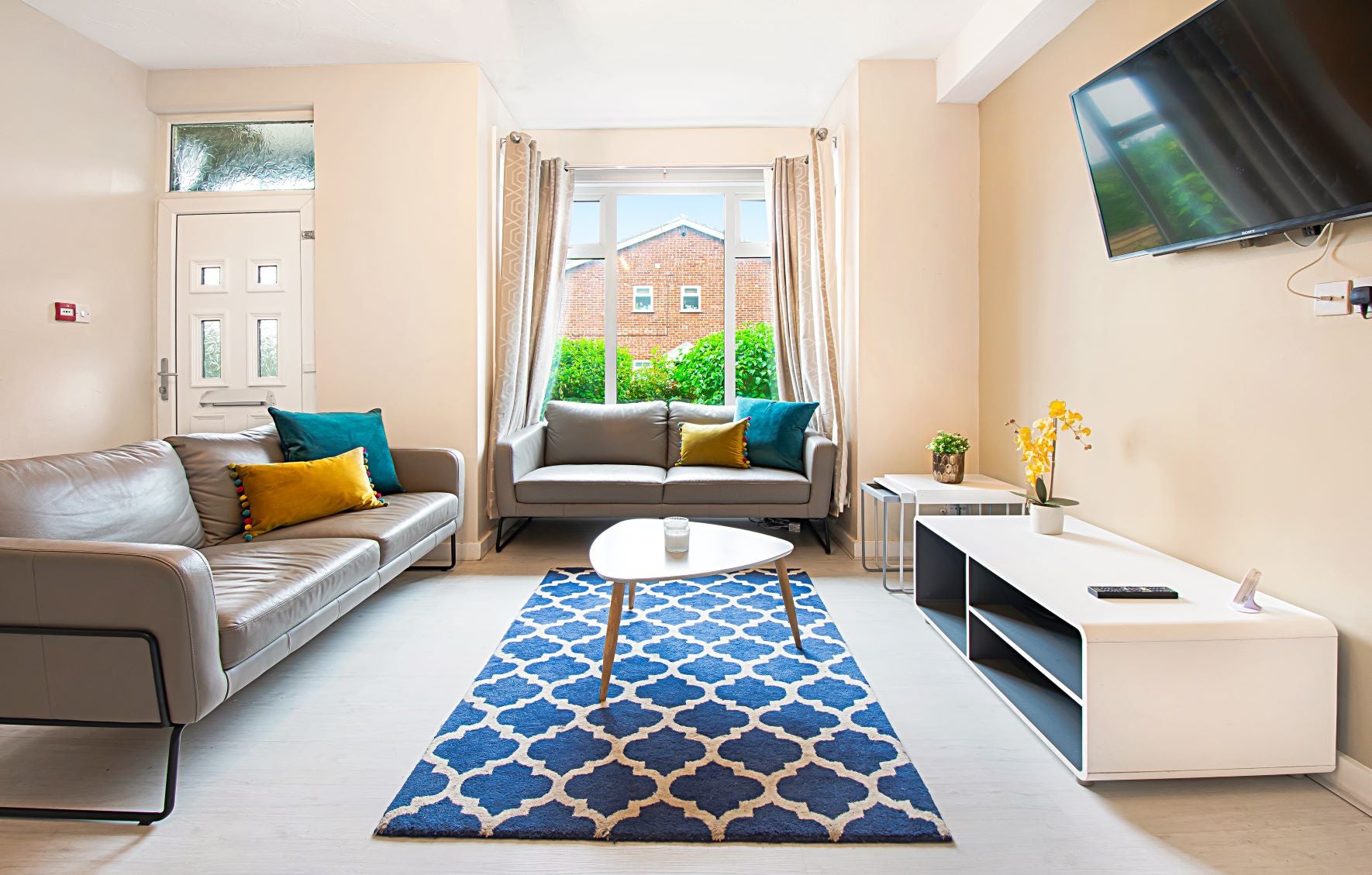 Room Back Stanmore Place in Leeds