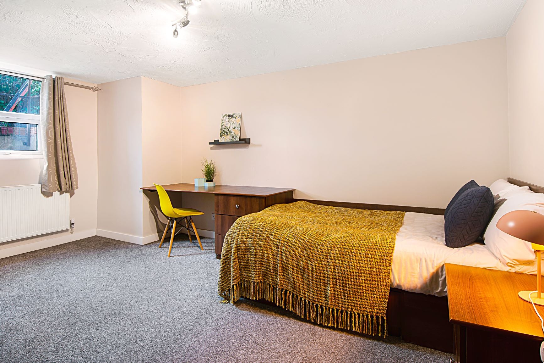 Room Back Stanmore Place in Leeds