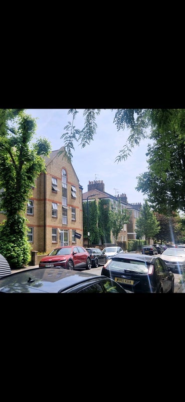 Flat Horton Road in Greater London