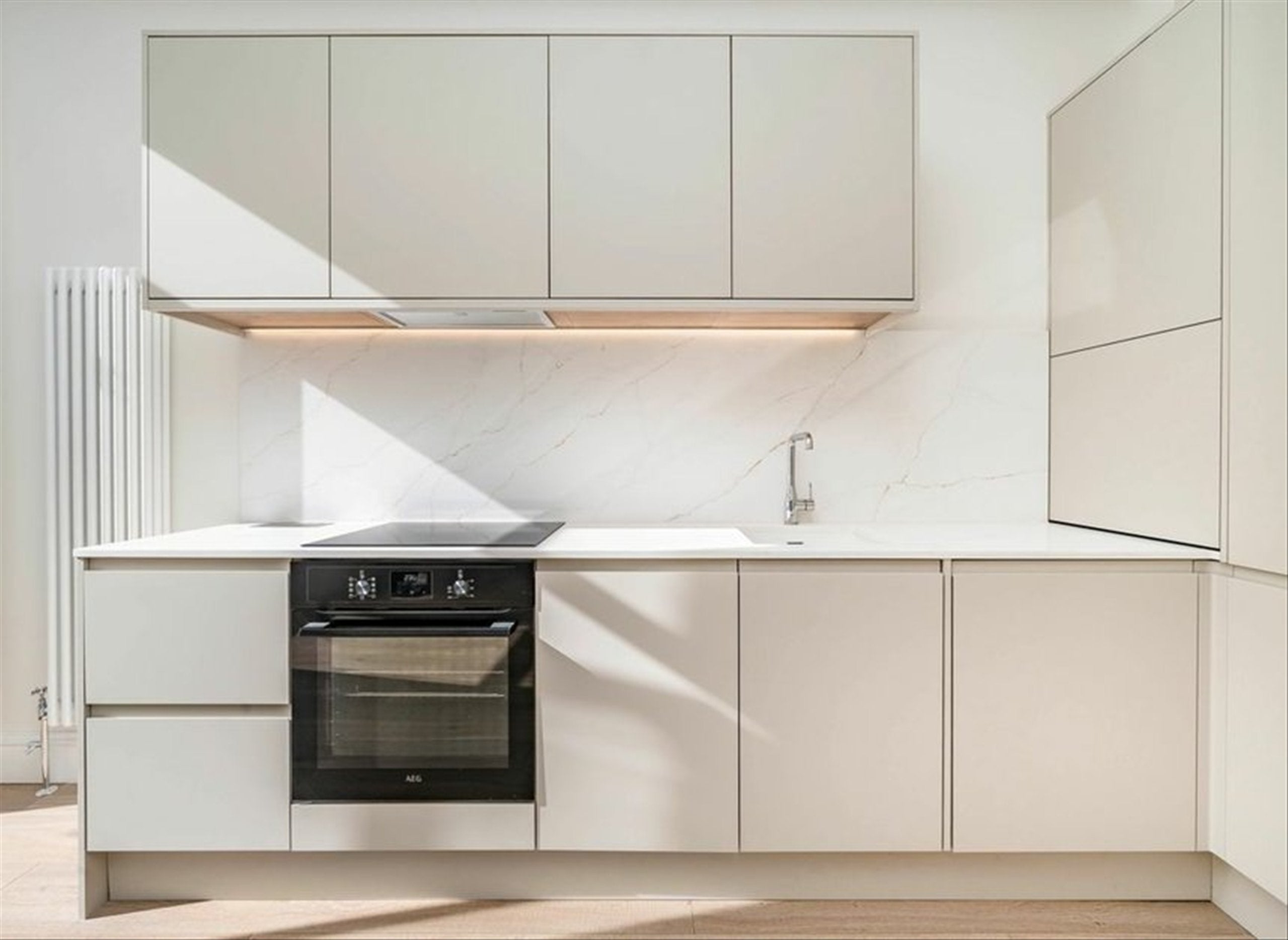 Flat Fairholme Road in Greater London