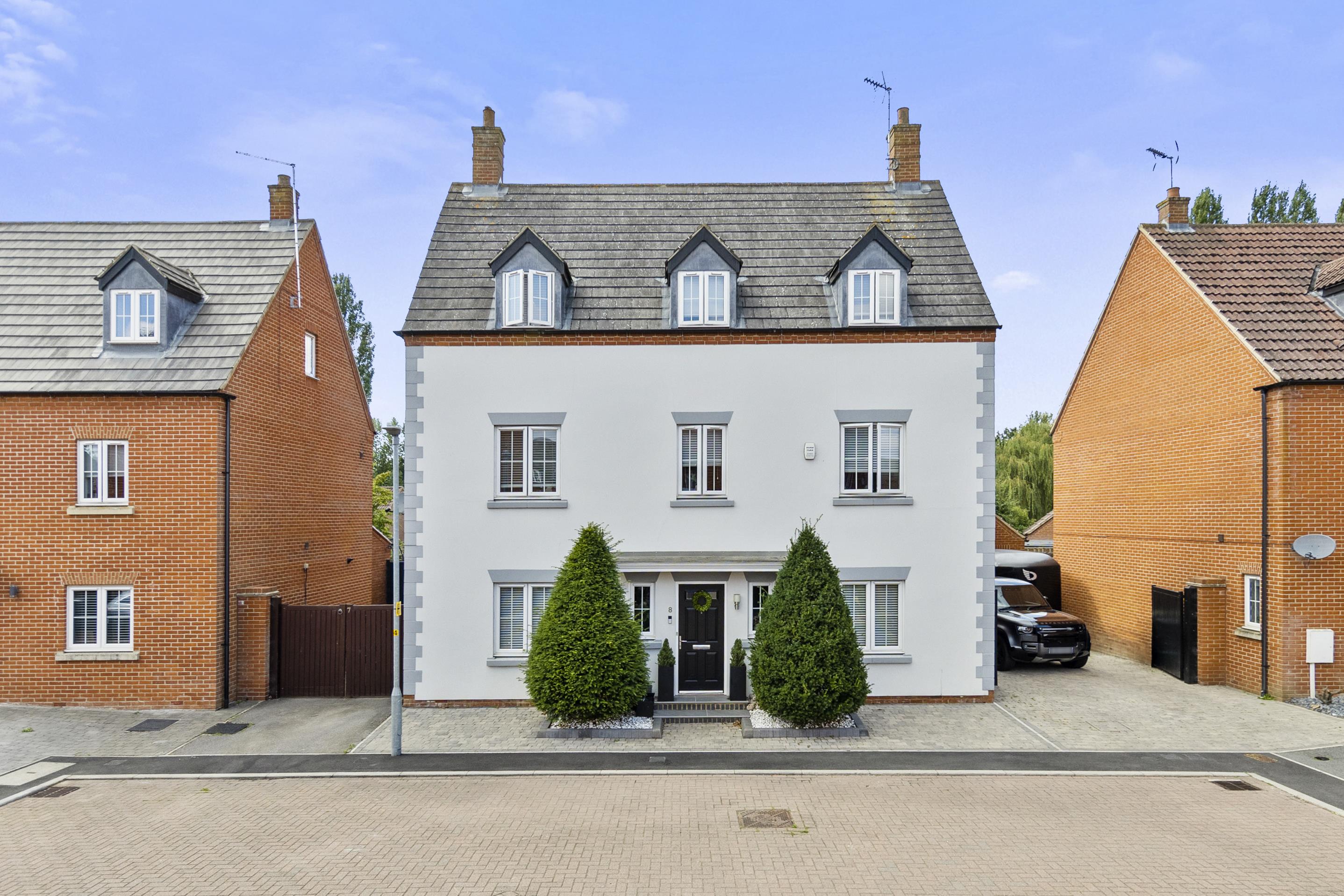 House Chainbridge Court in Thrapston