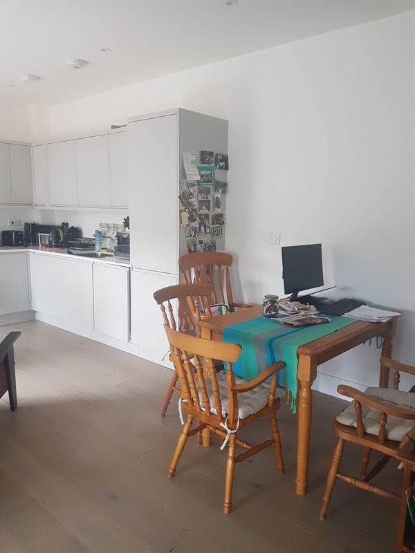 Room London Road in Greater London