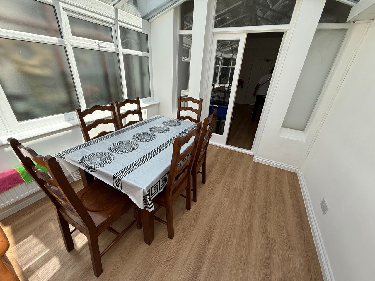 Room Onslow Gardens in Greater London