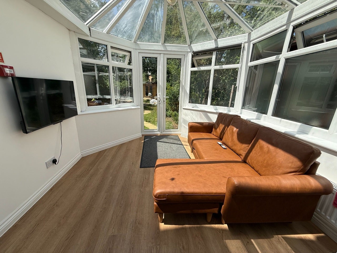 Room Onslow Gardens in Greater London