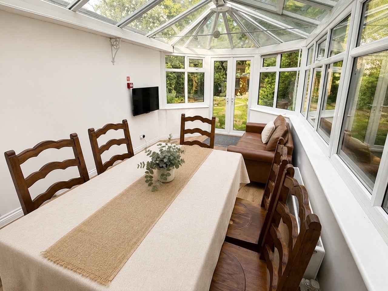 Room Onslow Gardens in Greater London