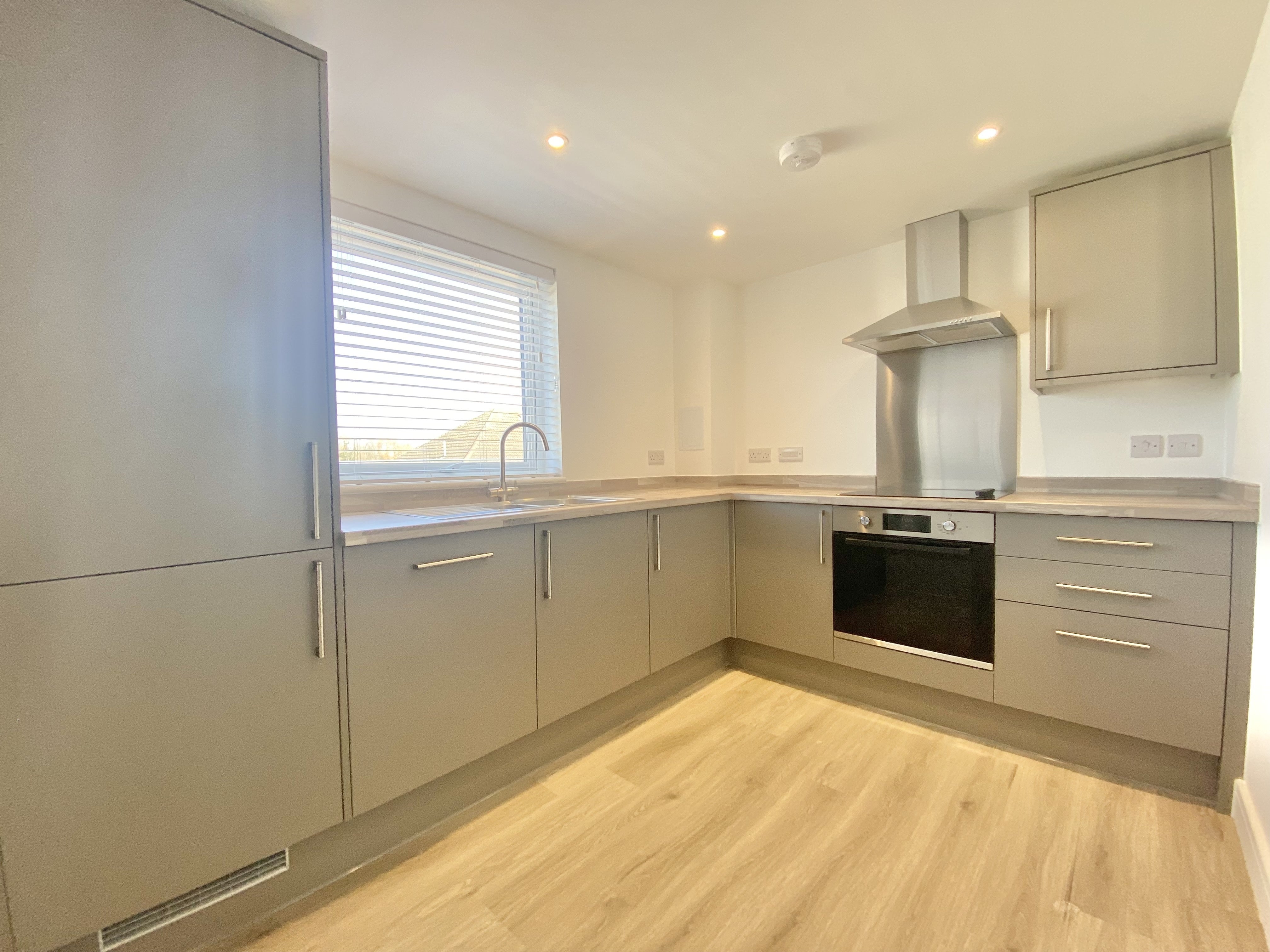 Flat Oundle Road in Peterborough