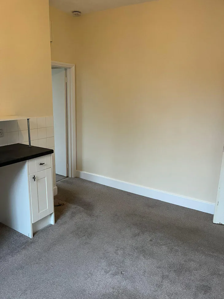 Flat Lion Lane in Crawley