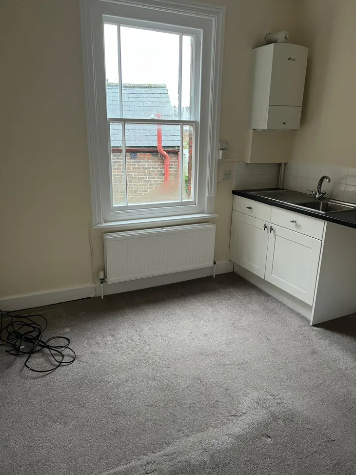 Flat Lion Lane in Crawley