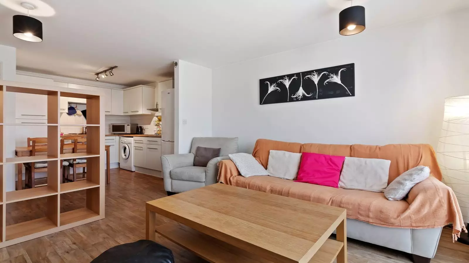 Flat Elgin Avenue in City of Westminster