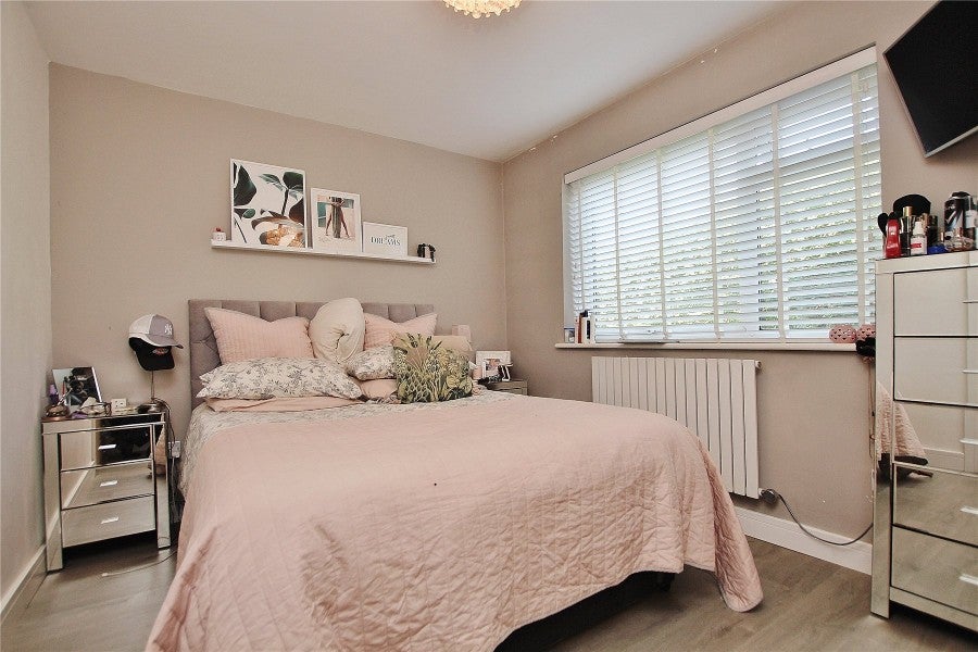 Flat Highclere Court in Woking