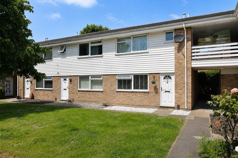 Flat Highclere Court in Woking