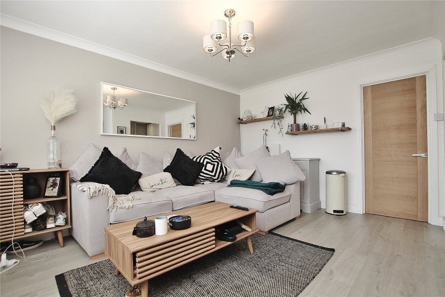 Flat Highclere Court in Woking