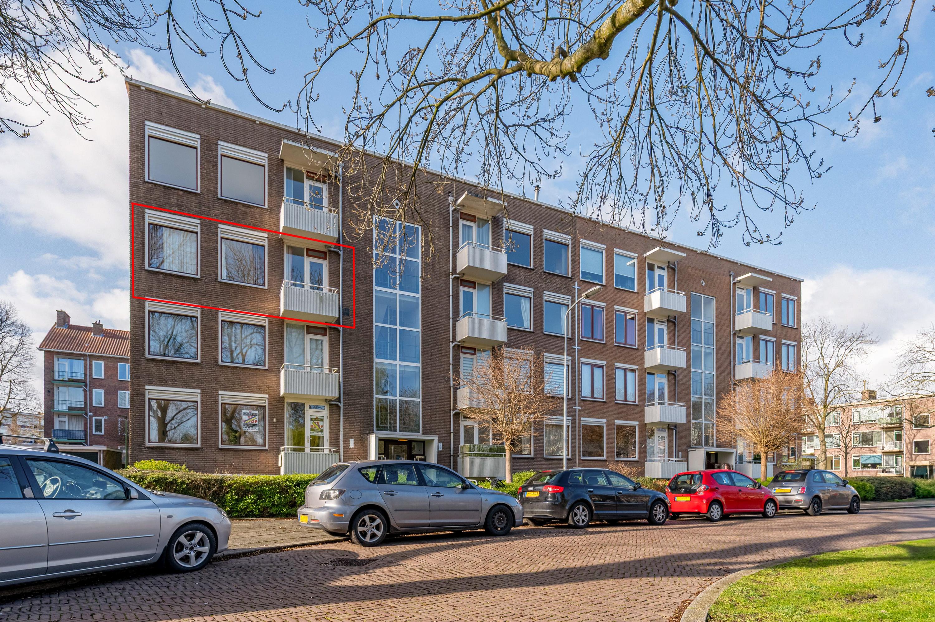 van Leeuwenstraat 14
