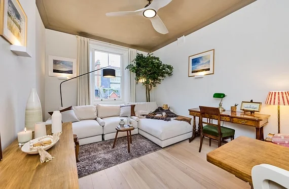 Flat Collingham Gardens in Greater London