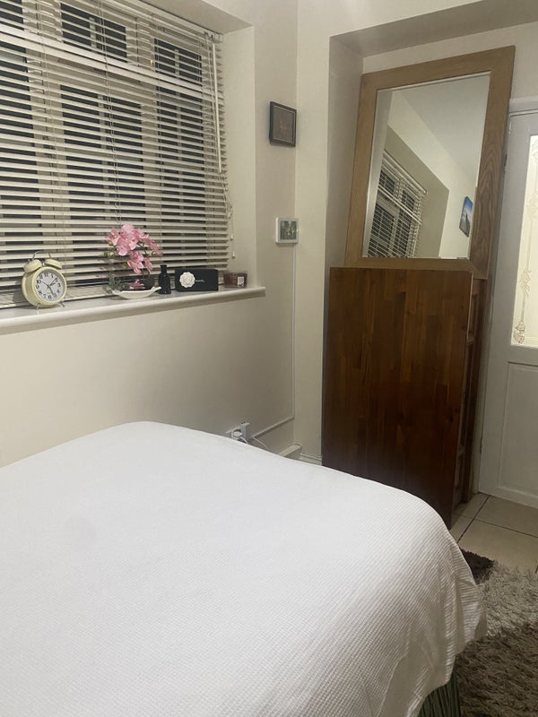 Room Firhill Road in Greater London
