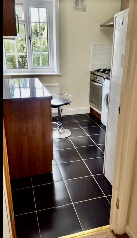 Room Firhill Road in Greater London