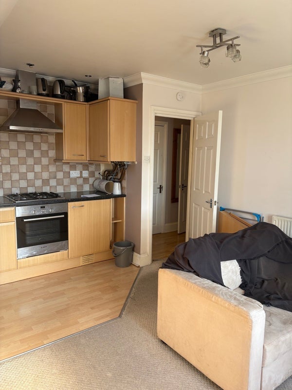 Flat Trelawney Road in Bristol