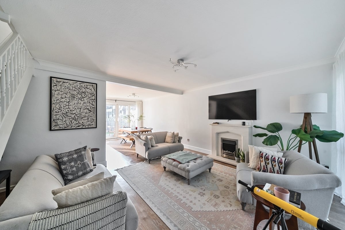 House Colliers in Caterham Valley