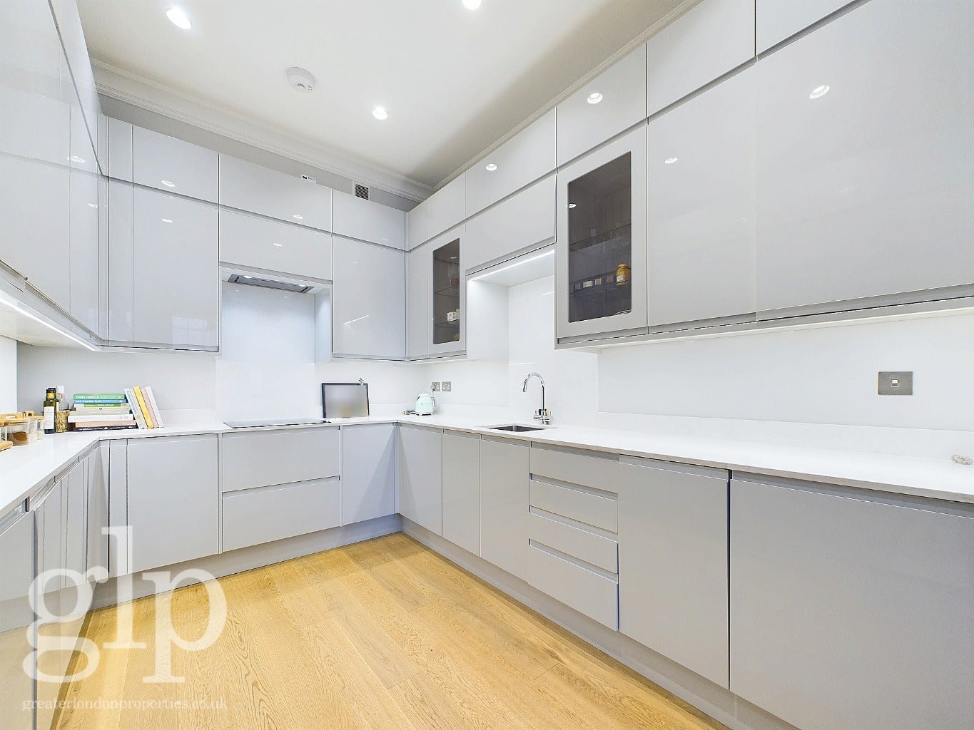 Flat Cheyne Row in Greater London