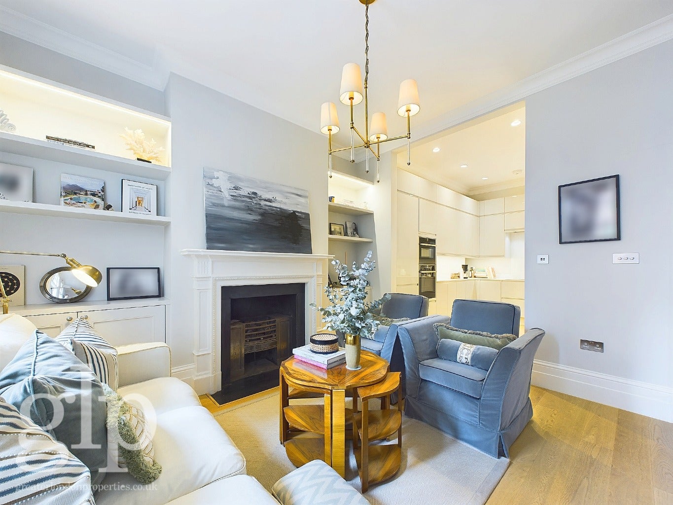 Flat Cheyne Row in Greater London