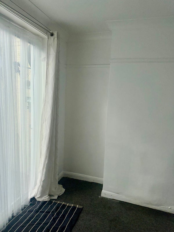 Room Overton Road in Greater London