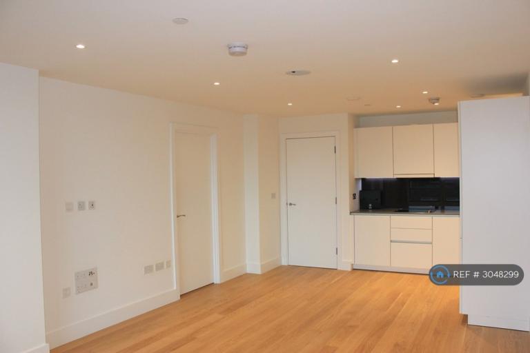 Flat Upper Richmond Road in Greater London