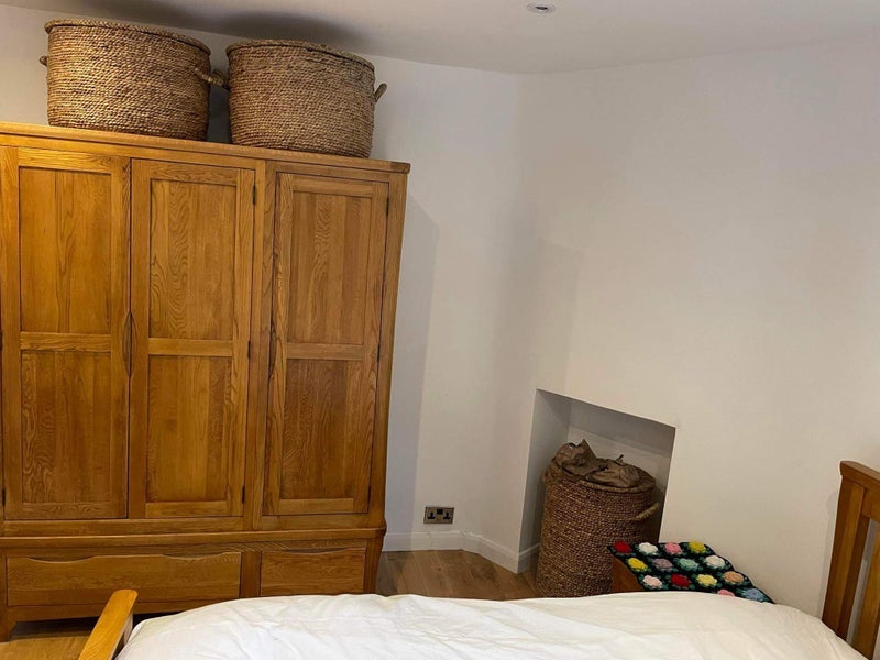 Room Hamlet Road in Greater London