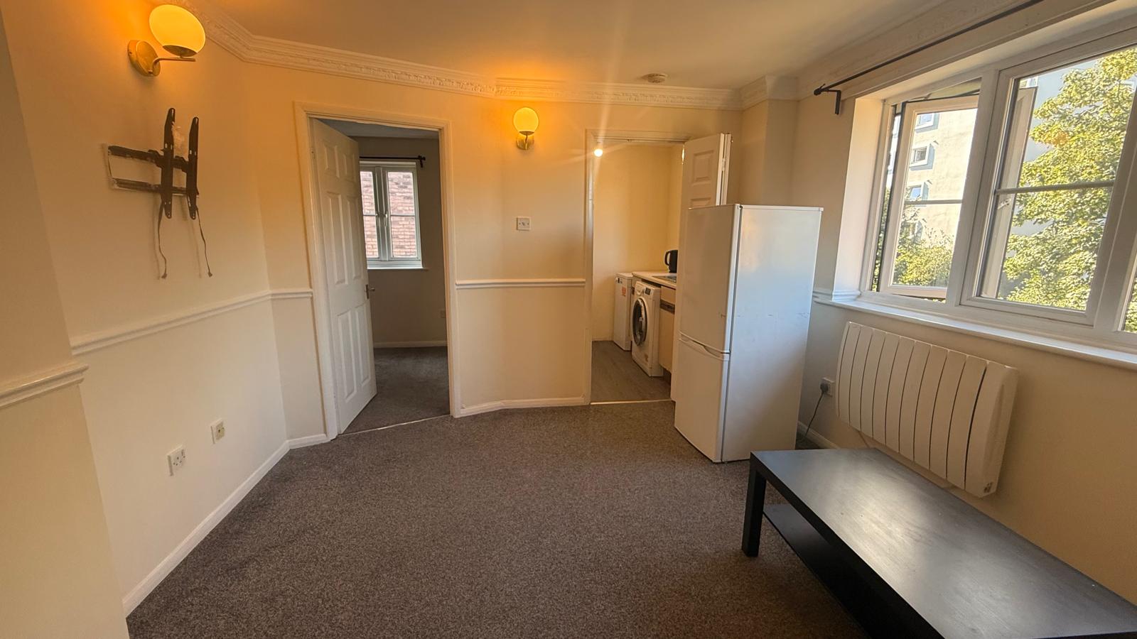 Flat Wyvern House in Grays