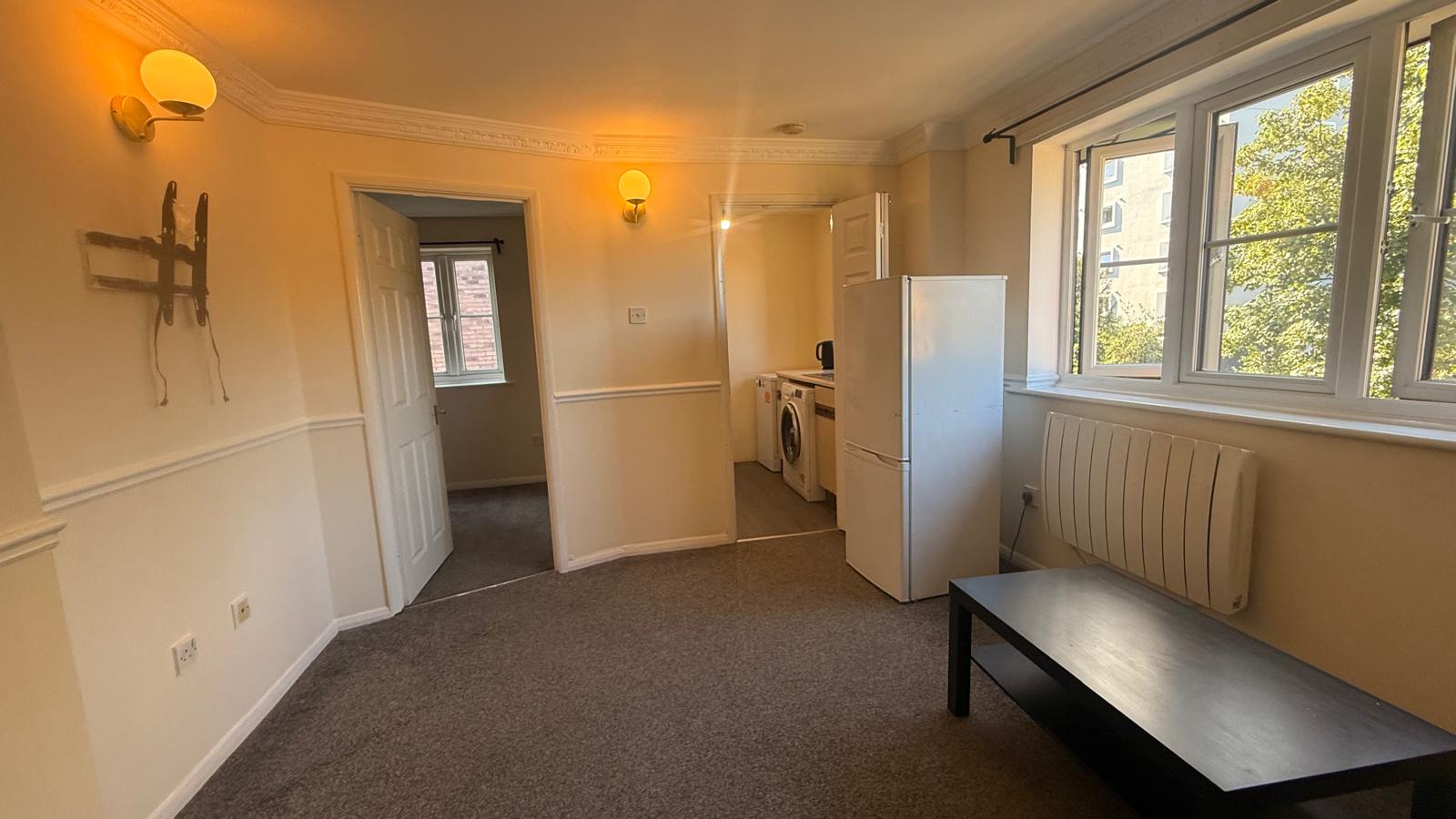 Flat Wyvern House in Grays