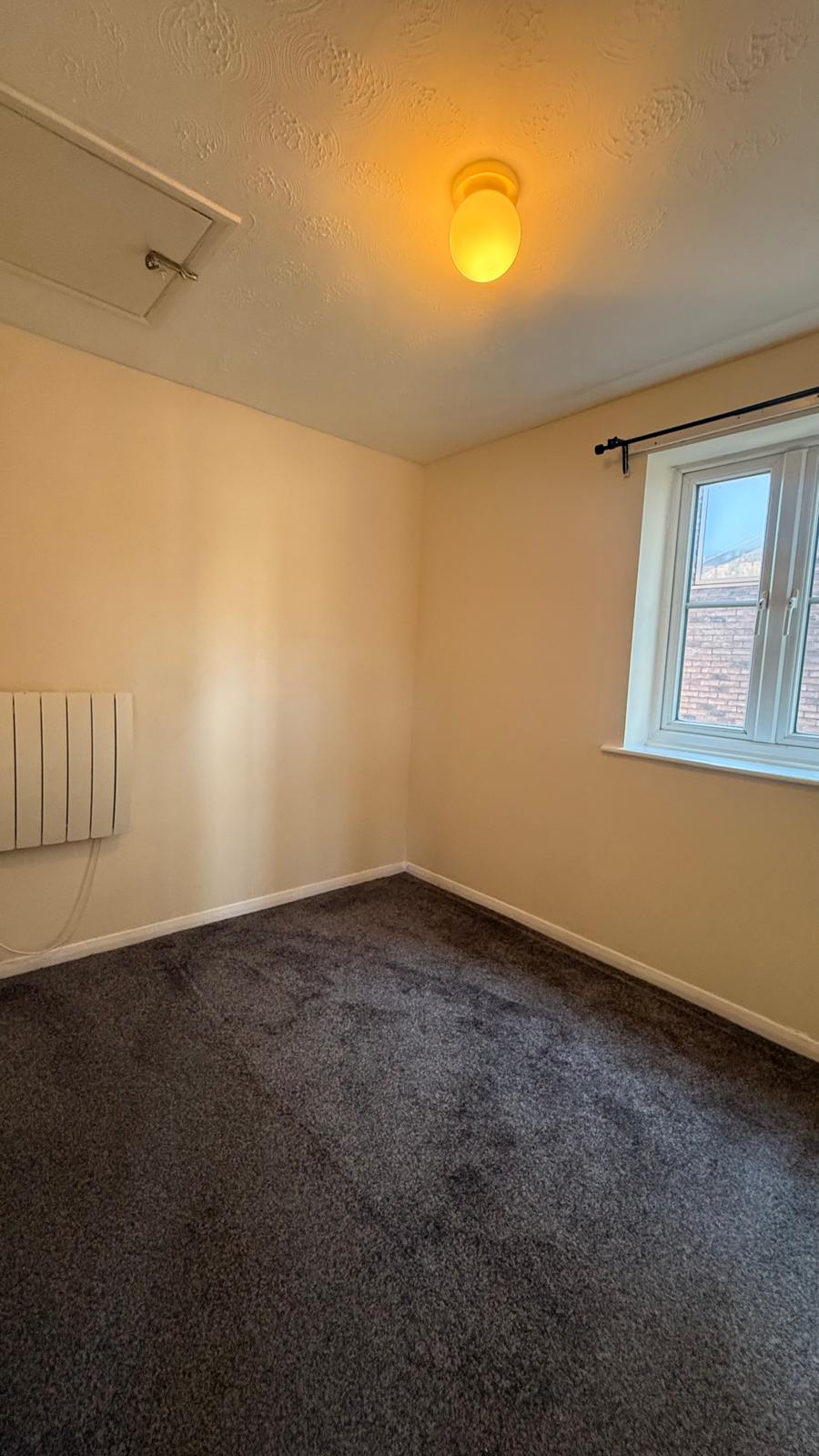 Flat Wyvern House in Grays