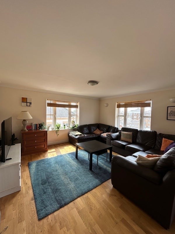 Room Rotherhithe Street in Greater London