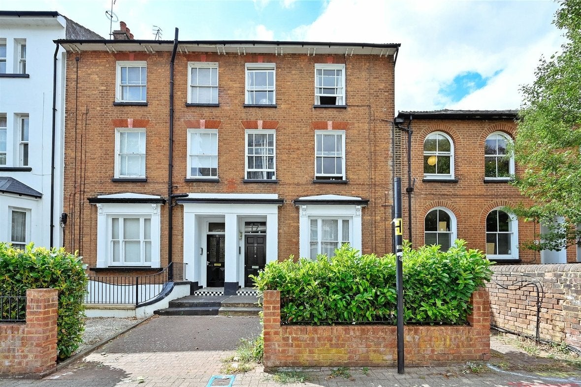 Flat Gabriel Square in St Albans