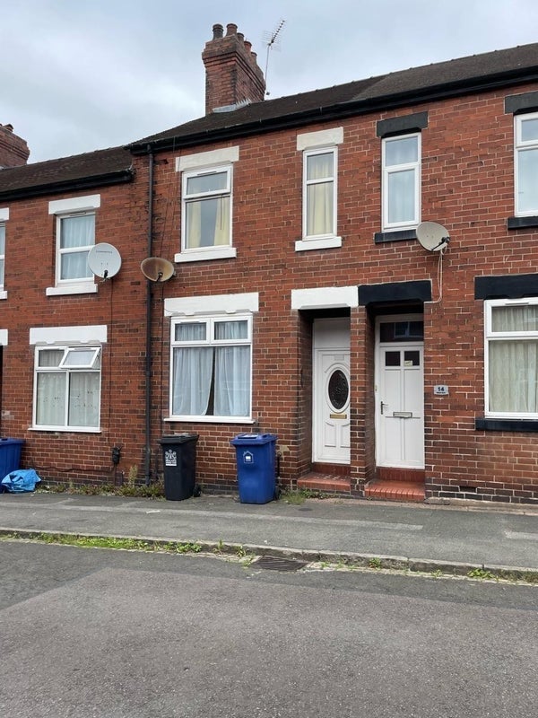 Room Mellard Street in Newcastle-under-Lyme