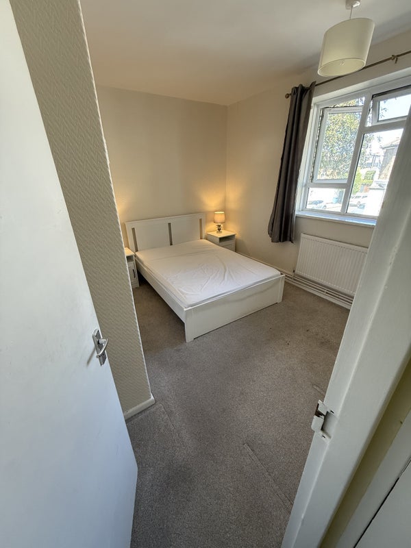 Room Melbourne Grove in Greater London