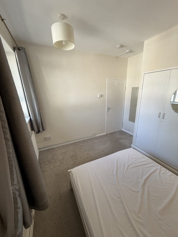 Room Melbourne Grove in Greater London