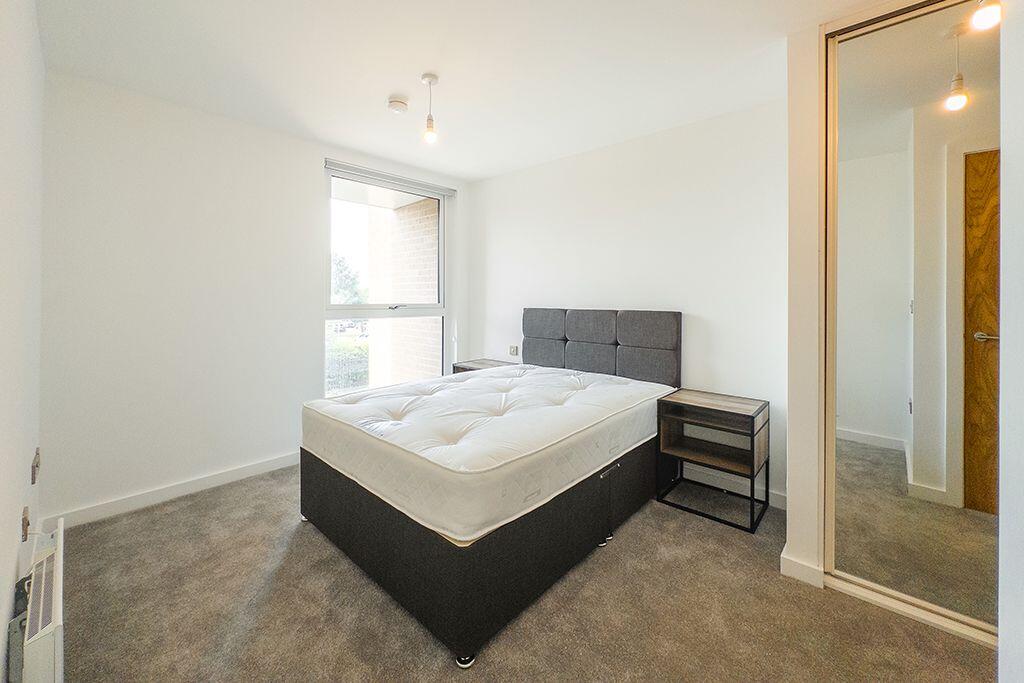 Flat Palmerston Road in Greater London