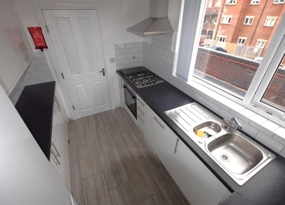 Flat Quinton Parade in Coventry