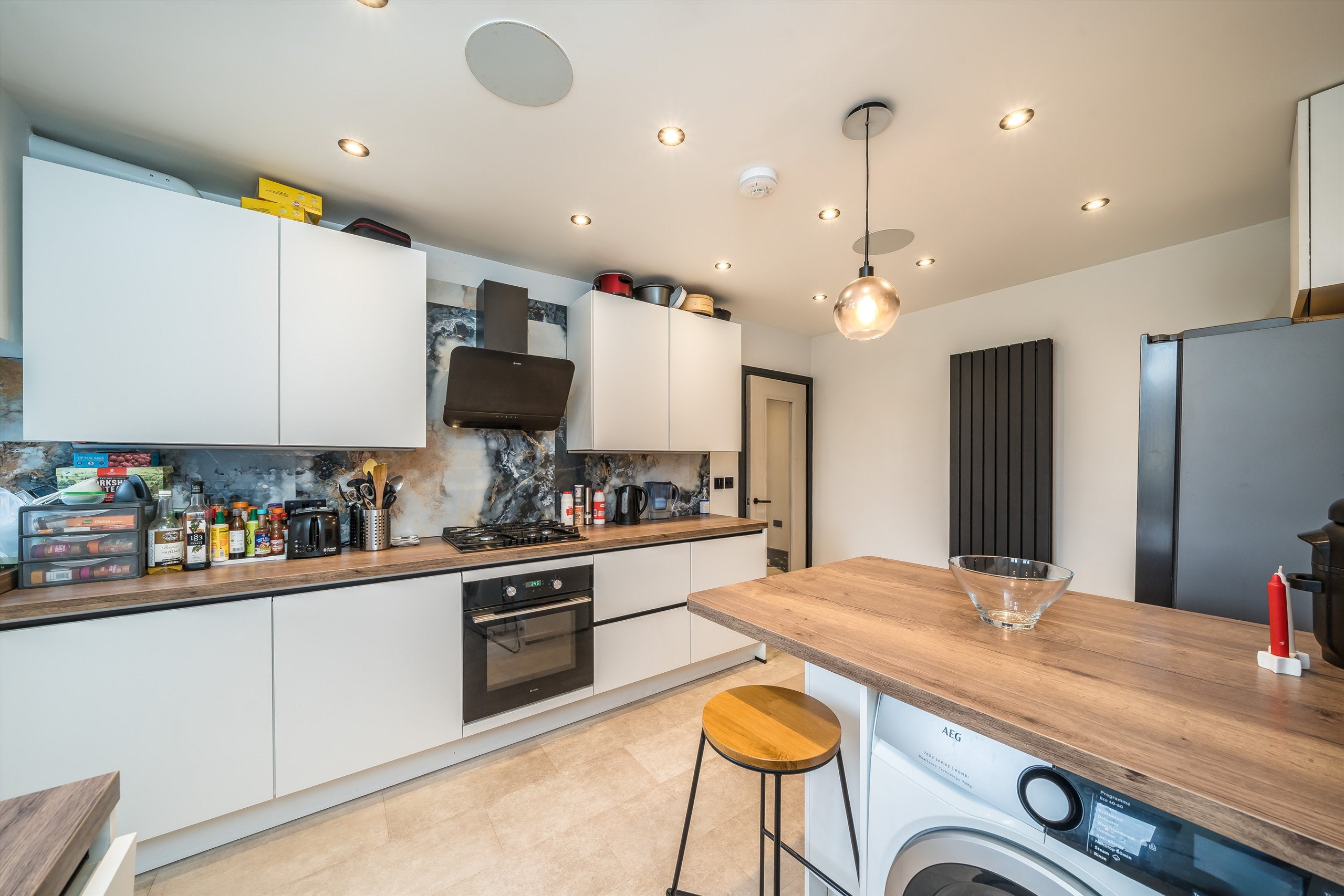 Flat Hazelbourne Road in Greater London