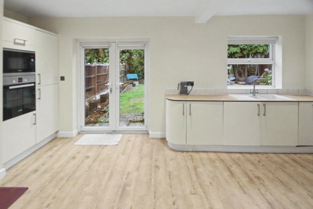Flat Stanningley Road in Leeds
